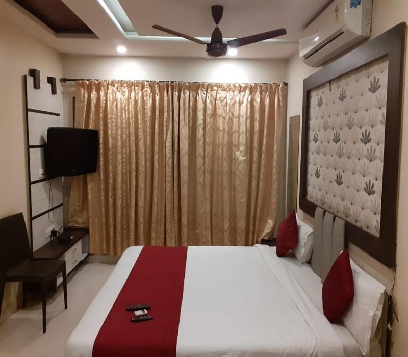 Hotel White House Pune Eksteriør bilde
